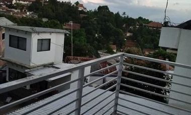 Rumah Nyaman di Cikutra Dekat Dago dan Cigadung