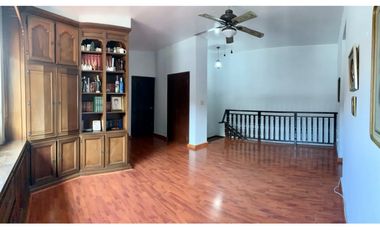 SE VENDE HERMOSA CASA EN LA ALAMEDA