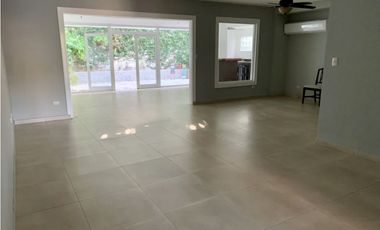 SE VENDE HERMOSA CASA EN LA ALAMEDA