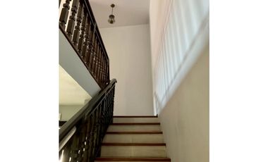 SE VENDE HERMOSA CASA EN LA ALAMEDA