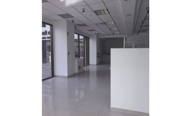 Se Alquila Excelente Local calle 50 17---- Mts $5,000,oo+Itbms