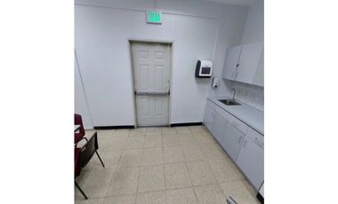 Se Alquila Excelente Local calle 50 17---- Mts $5,000,oo+Itbms