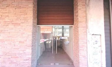 Local Comercial en Arriendo en Camilo Henríquez entre Vicente Reyes y Pedro de Valdivia