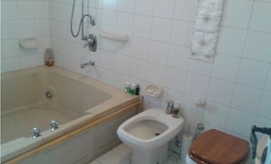 Chalet cuatro ambientes. Paunero 2200. Mar del Plata. Venta.