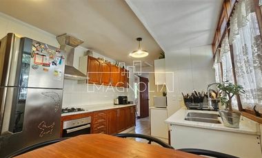 ALTO LAS CONDES- IMPECABLE - RENOVADA - TALLER INDEPENDIENTE