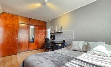 ALTO LAS CONDES- IMPECABLE - RENOVADA - TALLER INDEPENDIENTE