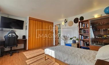 ALTO LAS CONDES- IMPECABLE - RENOVADA - TALLER INDEPENDIENTE