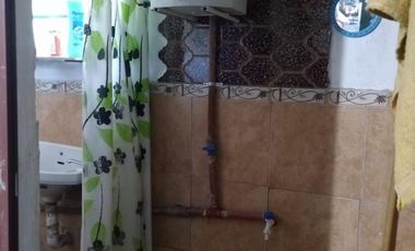 Casa sobre terreno de 10x30, en Merlo calle Mármol, total: U$S 65.000