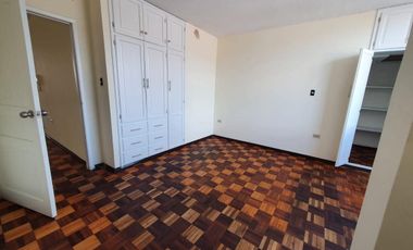 Vendo departamento central en Loja