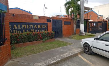 casa en venta en urb. almenares de la merced. Cod V120256