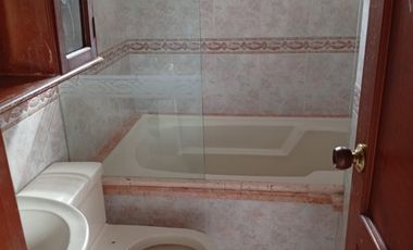 casa en venta en urb. almenares de la merced. Cod V120256