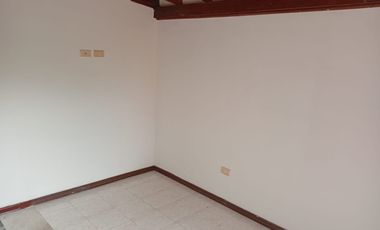 casa en venta en urb. almenares de la merced. Cod V120256