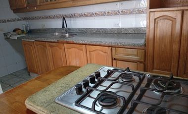 casa en venta en urb. almenares de la merced. Cod V120256