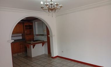 casa en venta en urb. almenares de la merced. Cod V120256