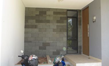 Disewakan Rumah Unfurnished 105m2 2lt di Lippo Cikarang Selatan
