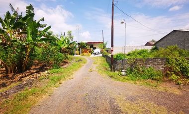 Tanah ada bangunan di Ngringo palur