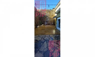 Casa  en Venta El Palomar / Moron (B110 755)