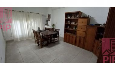 Casa  en Venta El Palomar / Moron (B110 755)