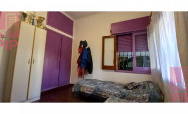 Casa  en Venta El Palomar / Moron (B110 755)