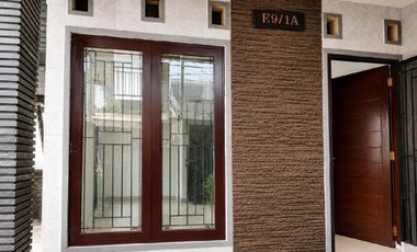 Rumah Hook dalam Komplek Bebas Banjir