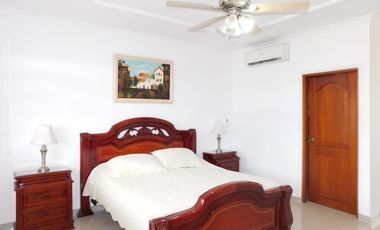 casa en arriendo en manga. Cod A87587