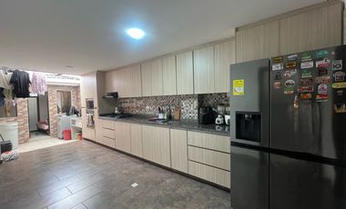 casa en arriendo en urbanización la flora. Cod A3479