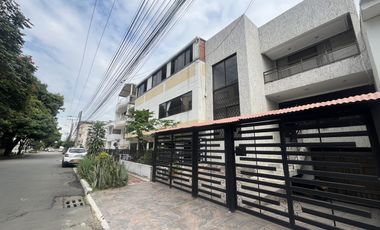 casa en arriendo en urbanización la flora. Cod A3479