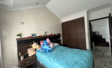 casa en arriendo en urbanización la flora. Cod A3479