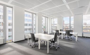 Move into ready-to-use open plan office space for 15 persons in Regus Menara Asia Afrika