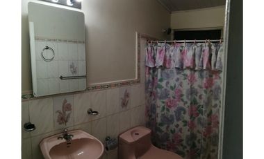 Alquila  Fresca Amplia y Acogedora Casa en Zona Céntrica a Via España