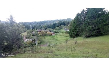 Finca en hermoso lote plano en Guarne Vereda Los Molinos / Los Mejía