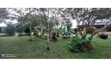 Finca en hermoso lote plano en Guarne Vereda Los Molinos / Los Mejía