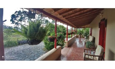 Finca en hermoso lote plano en Guarne Vereda Los Molinos / Los Mejía