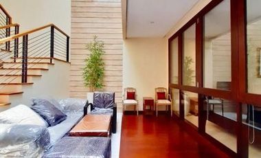 DIJUAL RUMAH at Jl MARTIMBANG KEBAYORAN BARU (3 STOREY dgn ROOFTOP)