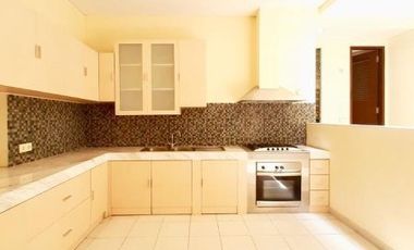 DIJUAL RUMAH at Jl MARTIMBANG KEBAYORAN BARU (3 STOREY dgn ROOFTOP)