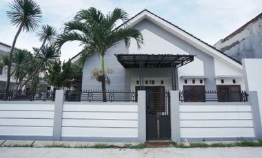 Rumah luas hook full furnish free biaya di Royal park Pedurenan Mustikajaya Bekasi