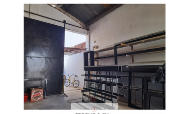 GALPON COMERCIAL Y CASA EN CALLE CASTELLI