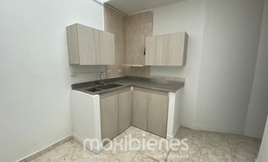 comercial (casa para comercio) en arriendo en estadio. Cod A64244