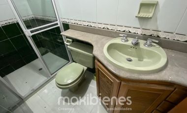 comercial (casa para comercio) en arriendo en estadio. Cod A64244
