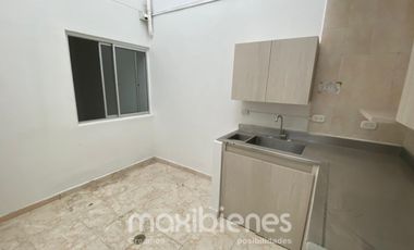 comercial (casa para comercio) en arriendo en estadio. Cod A64244