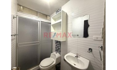 Alquiler De Casa De 3 Pisos Urb Vista Bella (A Espaldas De Sodimac)