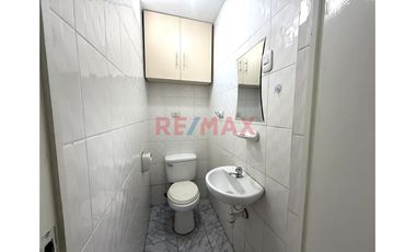 Alquiler De Casa De 3 Pisos Urb Vista Bella (A Espaldas De Sodimac)