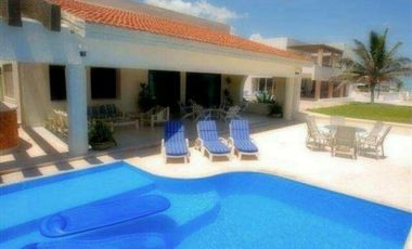 ESTUPENDA CASA GONZALEZ A LA ORILLA DEL MAR EN CHICXULUB PUERTO