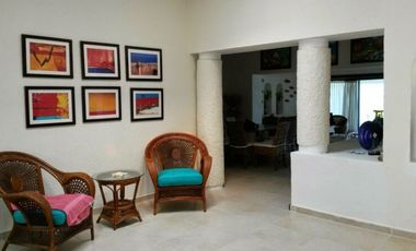 ESTUPENDA CASA GONZALEZ A LA ORILLA DEL MAR EN CHICXULUB PUERTO