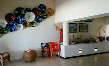 ESTUPENDA CASA GONZALEZ A LA ORILLA DEL MAR EN CHICXULUB PUERTO