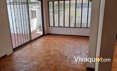 Casa en arriendo de 5 dorm. en La Reina