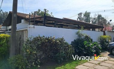 Casa en arriendo de 5 dorm. en La Reina