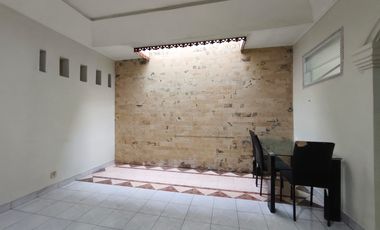 Disewa Rumah Bagus Siap Huni di Asem Baris Tebet Jaksel