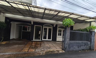 Disewa Rumah Bagus Siap Huni di Asem Baris Tebet Jaksel