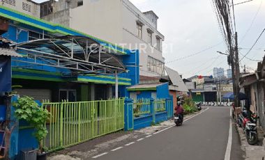Disewakan Rumah Di Jl.H. Salim Jakarta Selatan
